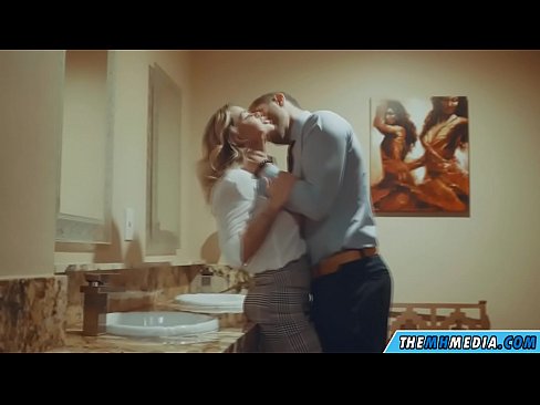❤️ Amikor egy bögyös szőke elcsábít egy nyilvános WC-ben ️❌ Porno at hu.sexvideogif.ru ❌️❤